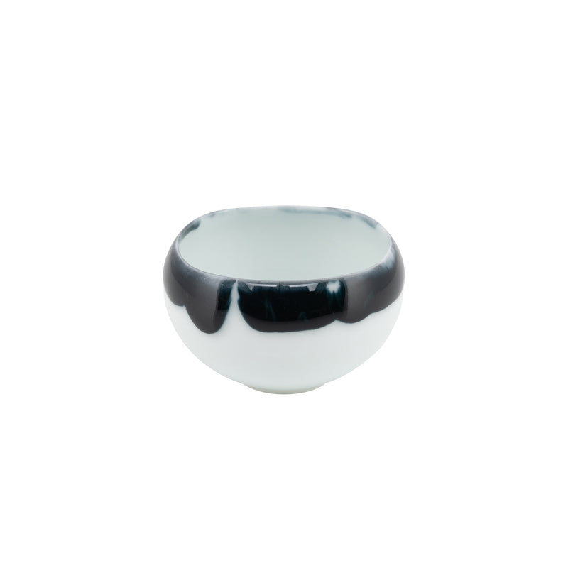 B-016 | AKIO MOMOTA Koku-yu wide small Cup, 110ml